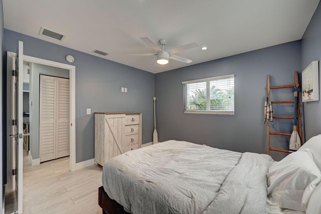 351 NE 41st Street, Oakland Park, FL 33334