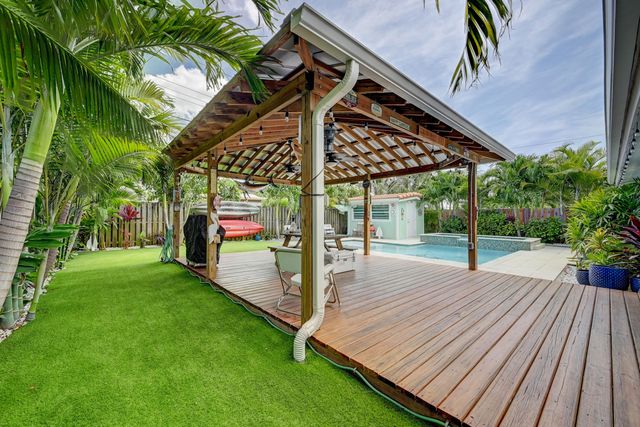 351 NE 41st Street, Oakland Park, FL 33334