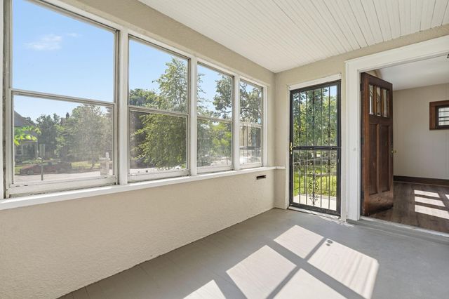 3736 Park Avenue, Minneapolis, MN 55407