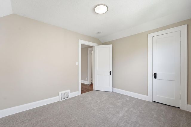 3736 Park Avenue, Minneapolis, MN 55407
