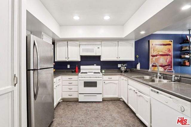 5125 Harold Way 104, Los Angeles, CA 90027