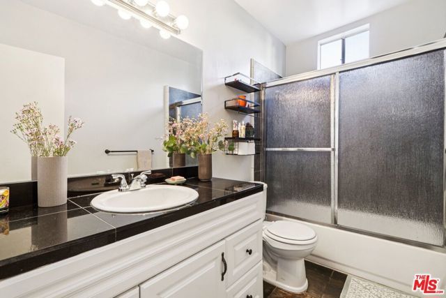 5125 Harold Way 104, Los Angeles, CA 90027