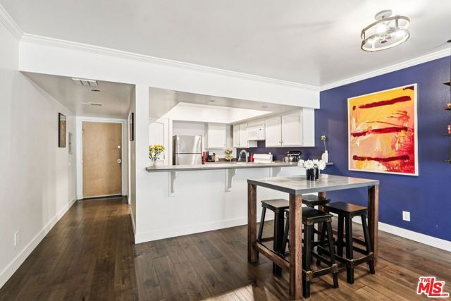 5125 Harold Way 104, Los Angeles, CA 90027