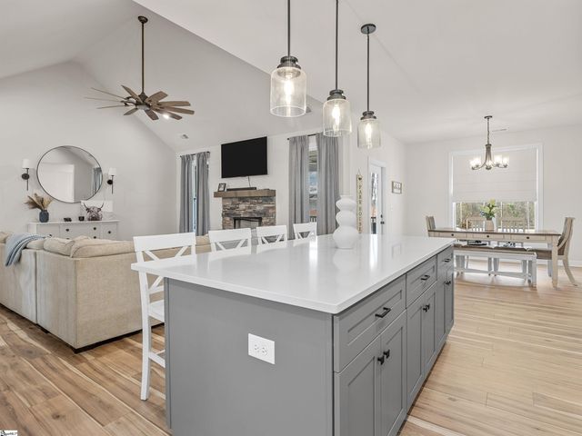 459 Gramling School Road, Inman, SC 29349