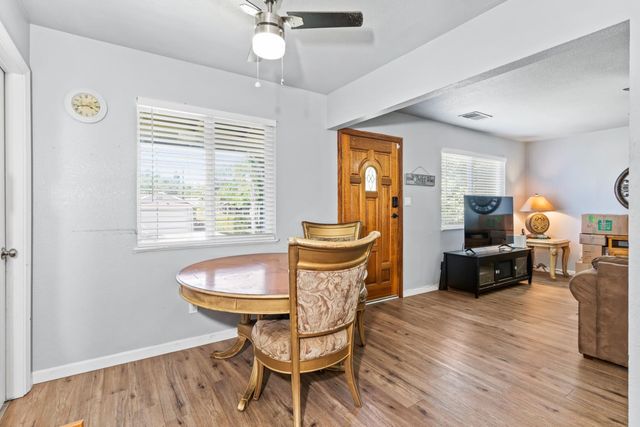6204 Dewar Way, North Highlands, CA 95660