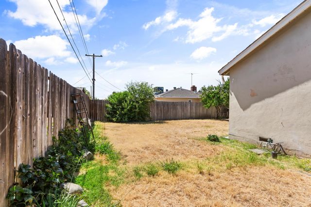 6204 Dewar Way, North Highlands, CA 95660