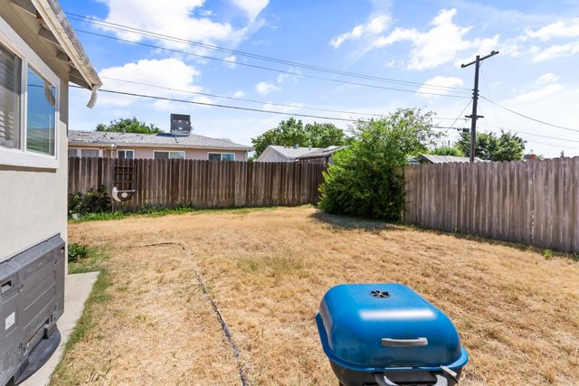 6204 Dewar Way, North Highlands, CA 95660