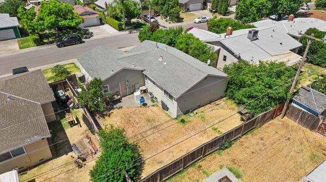 6204 Dewar Way, North Highlands, CA 95660