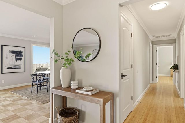 1049 Buckland Avenue, San Carlos, CA 94070