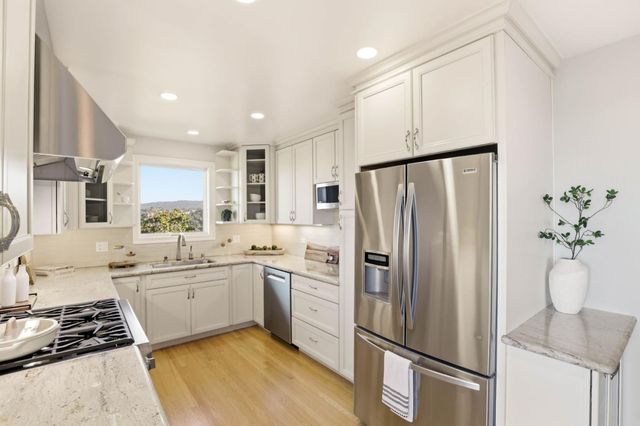 1049 Buckland Avenue, San Carlos, CA 94070