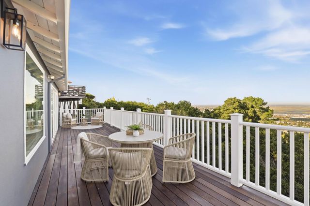 1049 Buckland Avenue, San Carlos, CA 94070