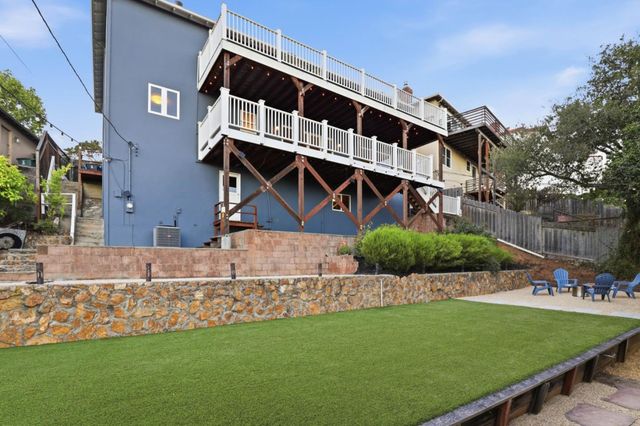 1049 Buckland Avenue, San Carlos, CA 94070
