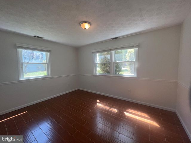 119 BUCKINGHAM DR, Stephens City, VA 22655