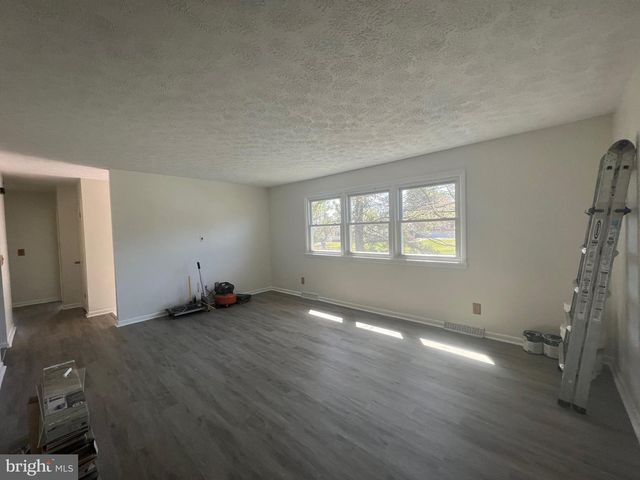 119 BUCKINGHAM DR, Stephens City, VA 22655