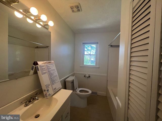 119 BUCKINGHAM DR, Stephens City, VA 22655