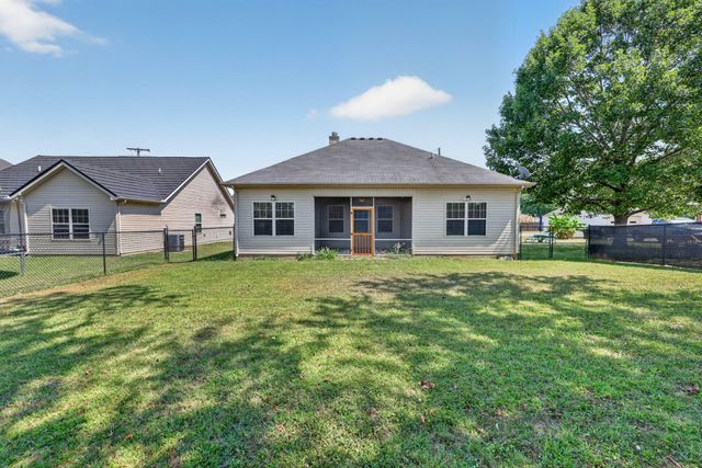 1021 Lindyn Lee Way, Gallatin, TN 37066