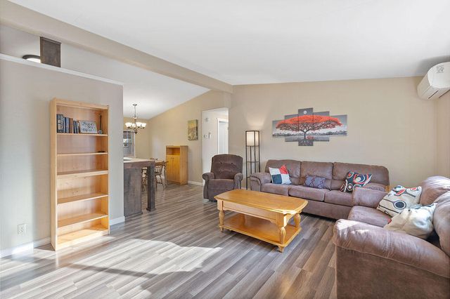 61445 SE 27th 22, Bend, OR 97702