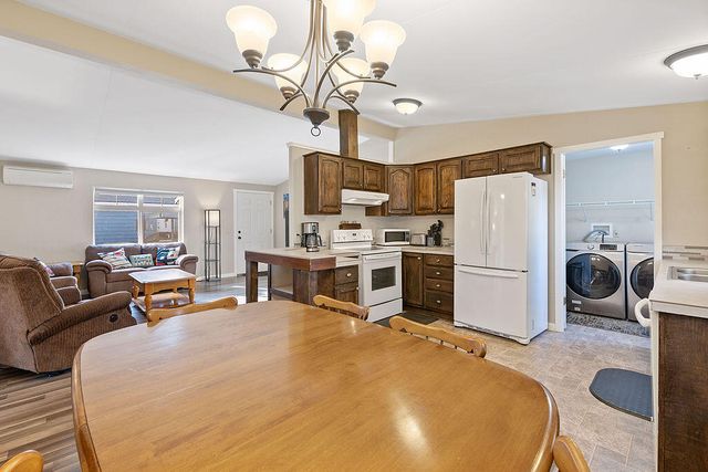 61445 SE 27th 22, Bend, OR 97702