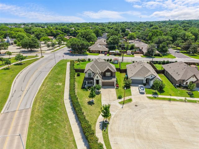 2828 Dancing Flame Drive, Denton, TX 76201