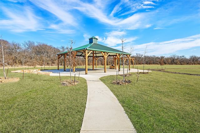 101 Manchester Drive, Cleburne, TX 76033