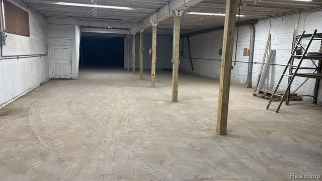 6255 Schaefer, Dearborn, MI 48126