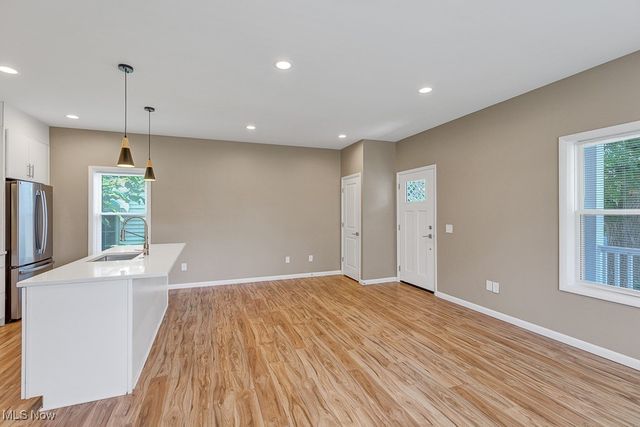 5904 Wakefield Avenue, Cleveland, OH 44102