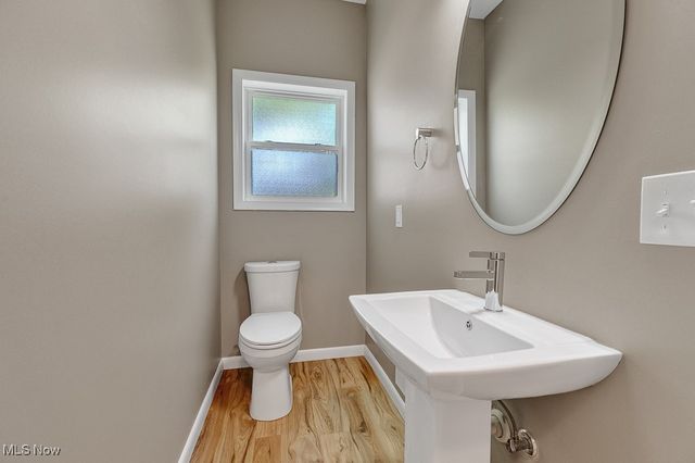 5904 Wakefield Avenue, Cleveland, OH 44102