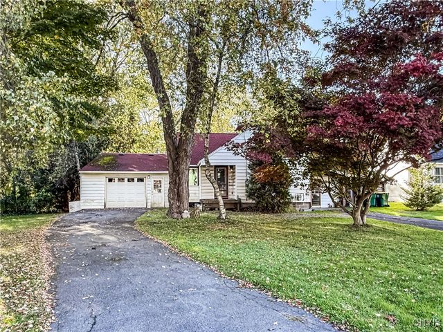 132 Van Mara Drive, Cicero, NY 13212