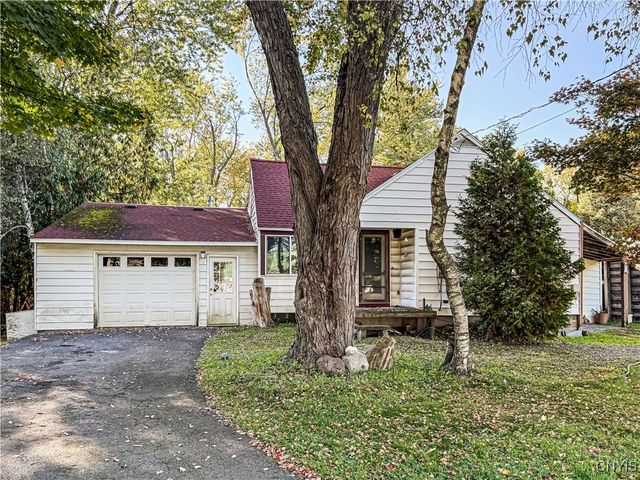 132 Van Mara Drive, Cicero, NY 13212