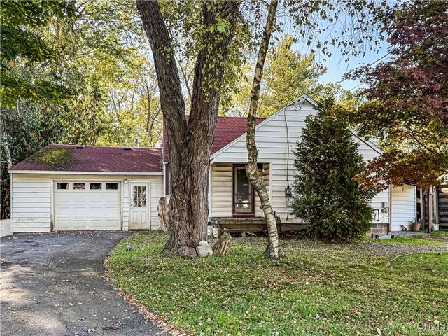 132 Van Mara Drive, Cicero, NY 13212