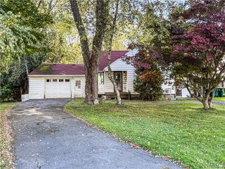 132 Van Mara Drive, Cicero, NY 13212