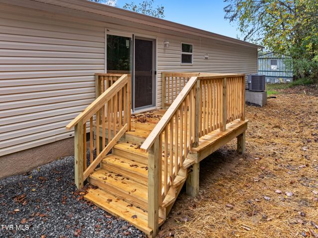 569 Bancroft Chapel Road, Kingsport, TN 37660