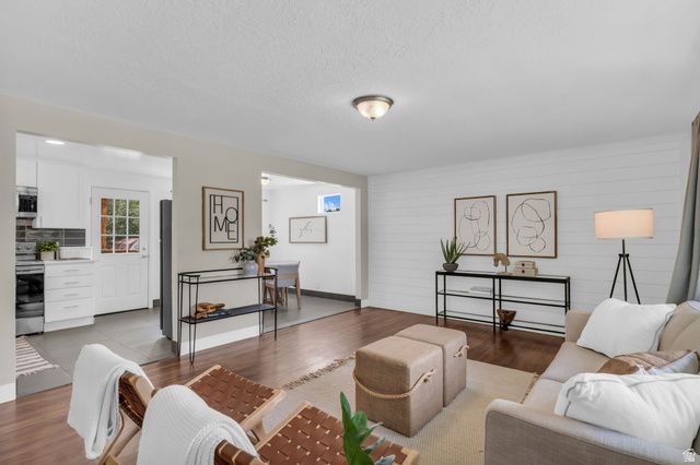 6685 S 1680 E, Cottonwood Heights, UT 84121