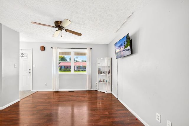 284 Cline Court, Ashville, OH 43103