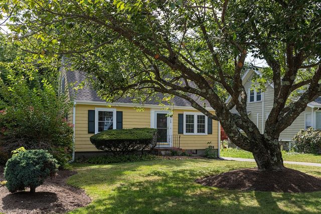 28 Middle St, Lexington, MA 02421