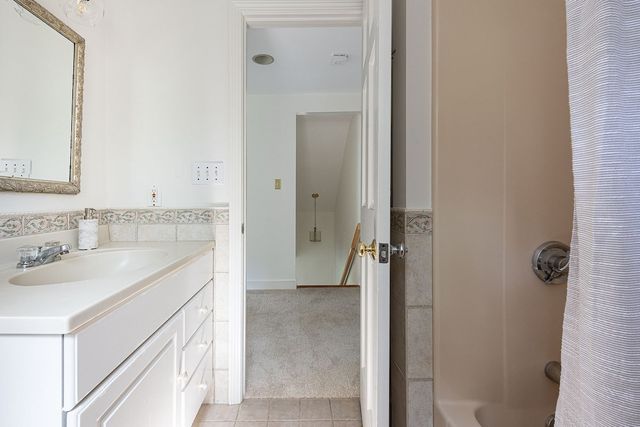 28 Middle St, Lexington, MA 02421