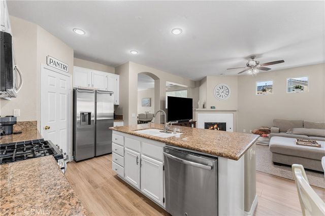 44340 46th W, Lancaster, CA 93536