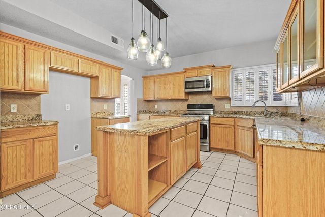 2001 THUNDER RIDGE Drive, El Paso, TX 79938