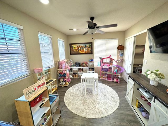 6240 Dartington Hall Street, Henderson, NV 89011