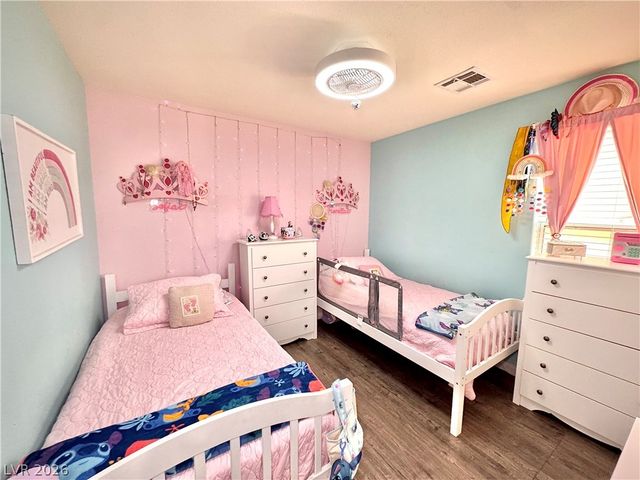 6240 Dartington Hall Street, Henderson, NV 89011