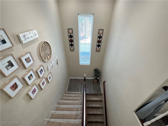 6240 Dartington Hall Street, Henderson, NV 89011