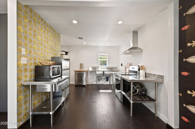 2521 N EVERGREEN Street, Phoenix, AZ 85006