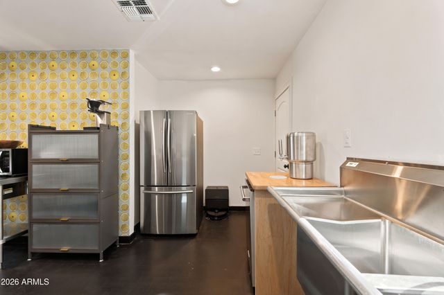 2521 N EVERGREEN Street, Phoenix, AZ 85006