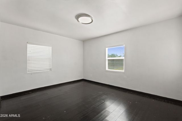 2521 N EVERGREEN Street, Phoenix, AZ 85006