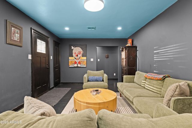 2521 N EVERGREEN Street, Phoenix, AZ 85006