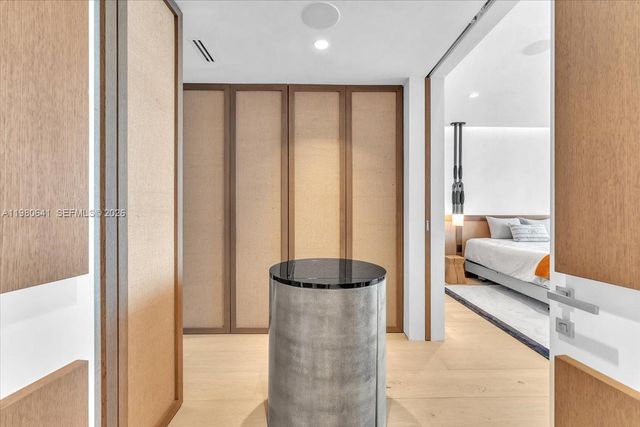 18975 Collins Ave 5302+Cabana 6, Sunny Isles Beach, FL 33160