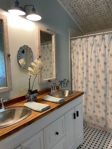 19018 Veterans Road, Magnolia, TX 77355