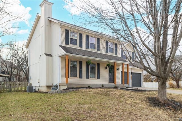 703 N SINGLETREE Street, Olathe, KS 66061