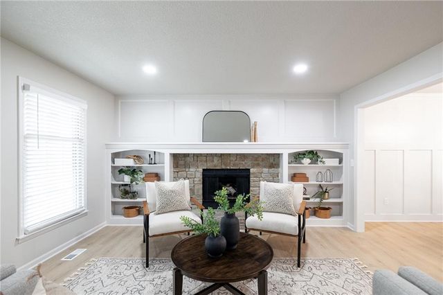 703 N SINGLETREE Street, Olathe, KS 66061