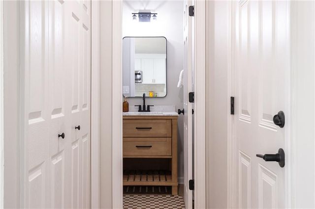 703 N SINGLETREE Street, Olathe, KS 66061